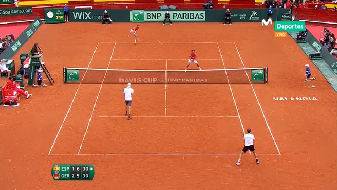 MovistarDeporPe's tweet photo. Sigue la transmisión de #DavisxMD con el partido de alto nivel que vienen jugando Feliciano y Marc López 🇪🇸 contra Struff y Puetz 🇩🇪 en el segundo día de la serie por cuartos de final de la #CopaDavis https://t.co/nBjvyVVb5K