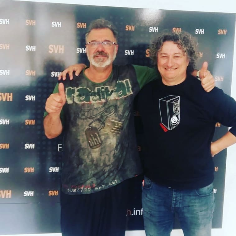 RufoToni's tweet photo. Avui amb el gran #lolo al programa #batibull de #radiosantvicençdelshorts #freejunqueras https://t.co/0dTuu0vr5k