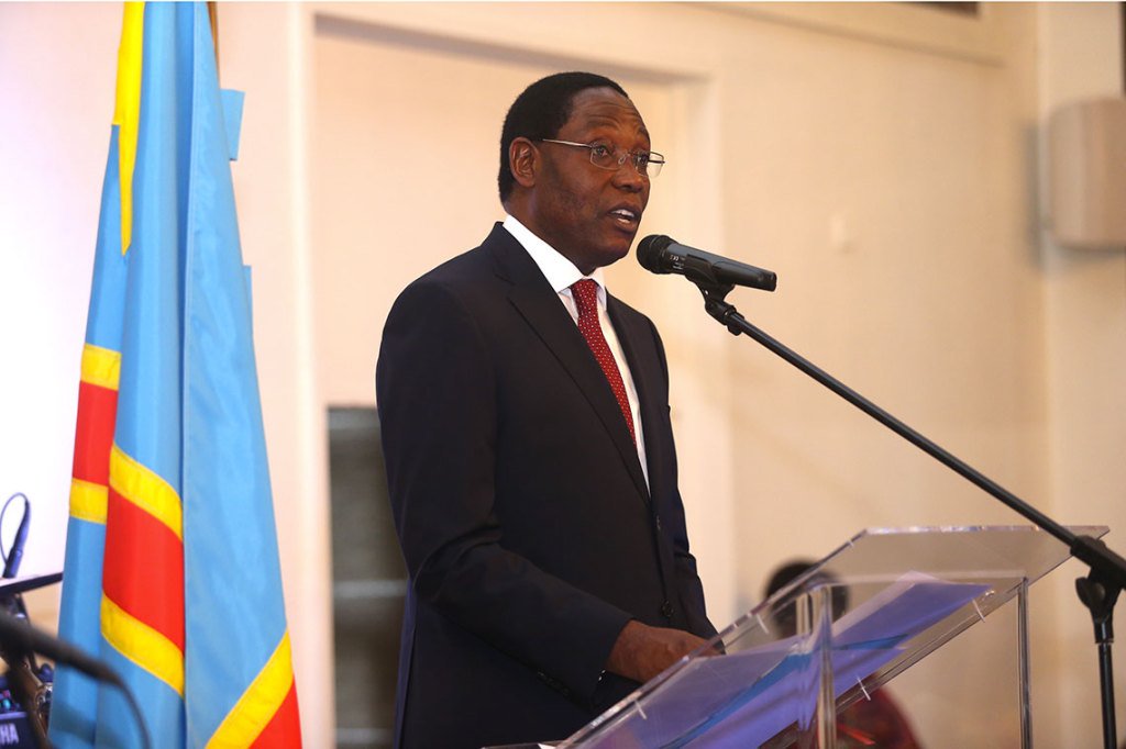 betordc's tweet image. #RDC Kongo central: Henry Mova suspend les plénières de l'Assemblée provinciale et sauve le gouverneur Mbadu d'une motion politico.cd/encontinu/2018…