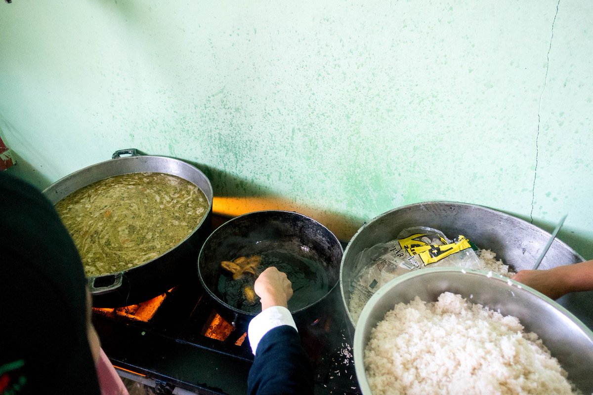Wanderlust_Dogs's tweet photo. While working in the Volcan, Panama library we also got to eat some of the local food (which was absolutely amazing).  They even invited us into the kitchen and showed us how some things where made.  

#dametraveler 
#FemaleTravelBloggers
#girlaroundworld
#girlsborntotravel https://t.co/ecu6bgWOip