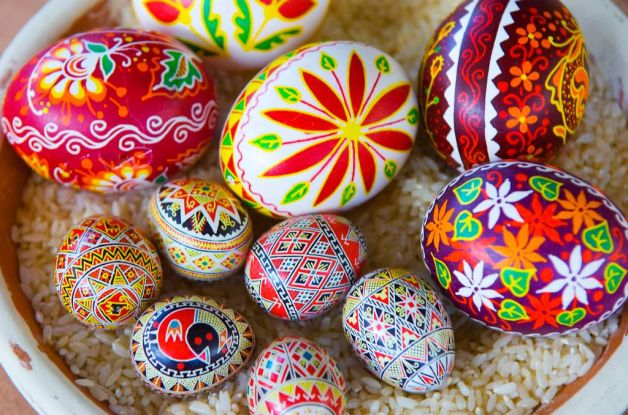 AdamPhamforMP's tweet photo. To those celebrating Eastern #Orthodox #Easter, Happy Easter!

Diverse community in Parkdale High Park: home to thousands of Ukrainians, Polish &amp; more. 

Unique tradition: handmade eggs. The art work is a “skill”  shared with each generations + traditional foods 

#family #peace https://t.co/JGvYOZInfL