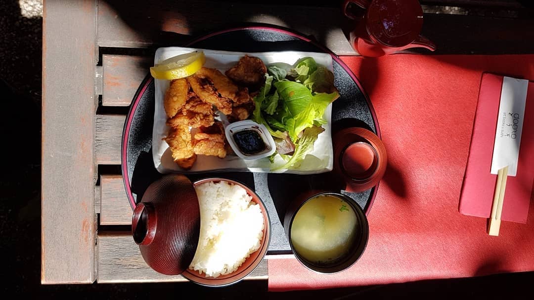 hirohikoshoda's tweet photo. Pranzo da Doozo sempre speciale 🍱😍
#ciaosonohiro #doozo #madeinjapan #recording #nuovaserie #hiroinjapan https://t.co/jZUVko3HpX