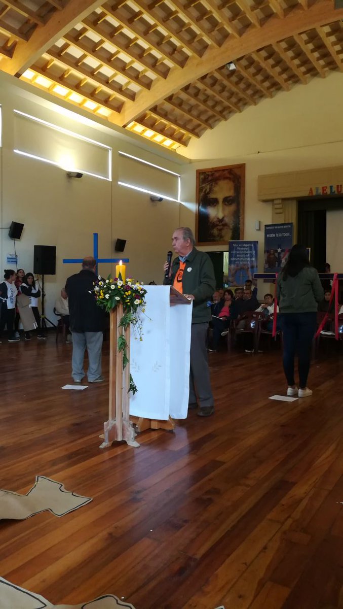VicariadelMaipo's tweet photo. Lectura del Evangelio y mensaje de nuestro p Vicario Zonal p Miguel Hoban. 

@Iglesiastgo @Mensajeros_stgo

#AsambleaZonal
#MisiónPermanente
#XSínodoSantiago 
#Fco18 https://t.co/AigDa8vovN