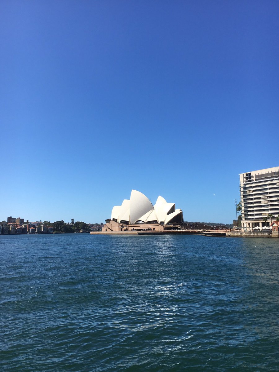 nirvanashxx's tweet photo. here are some of the v touristy pictures I took while venturing out into the wild Australian bush https://t.co/SSee3ksTXm