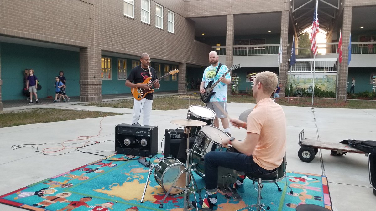 MsE_Magic's tweet photo. What a better way to say adios to Music in Our Schools month than with a few faculty members rocking in a Friday morning! @rpk8magnet @HCPS_Music @MrEricMiller @RaymondVmusic https://t.co/xBkhNI8AGm