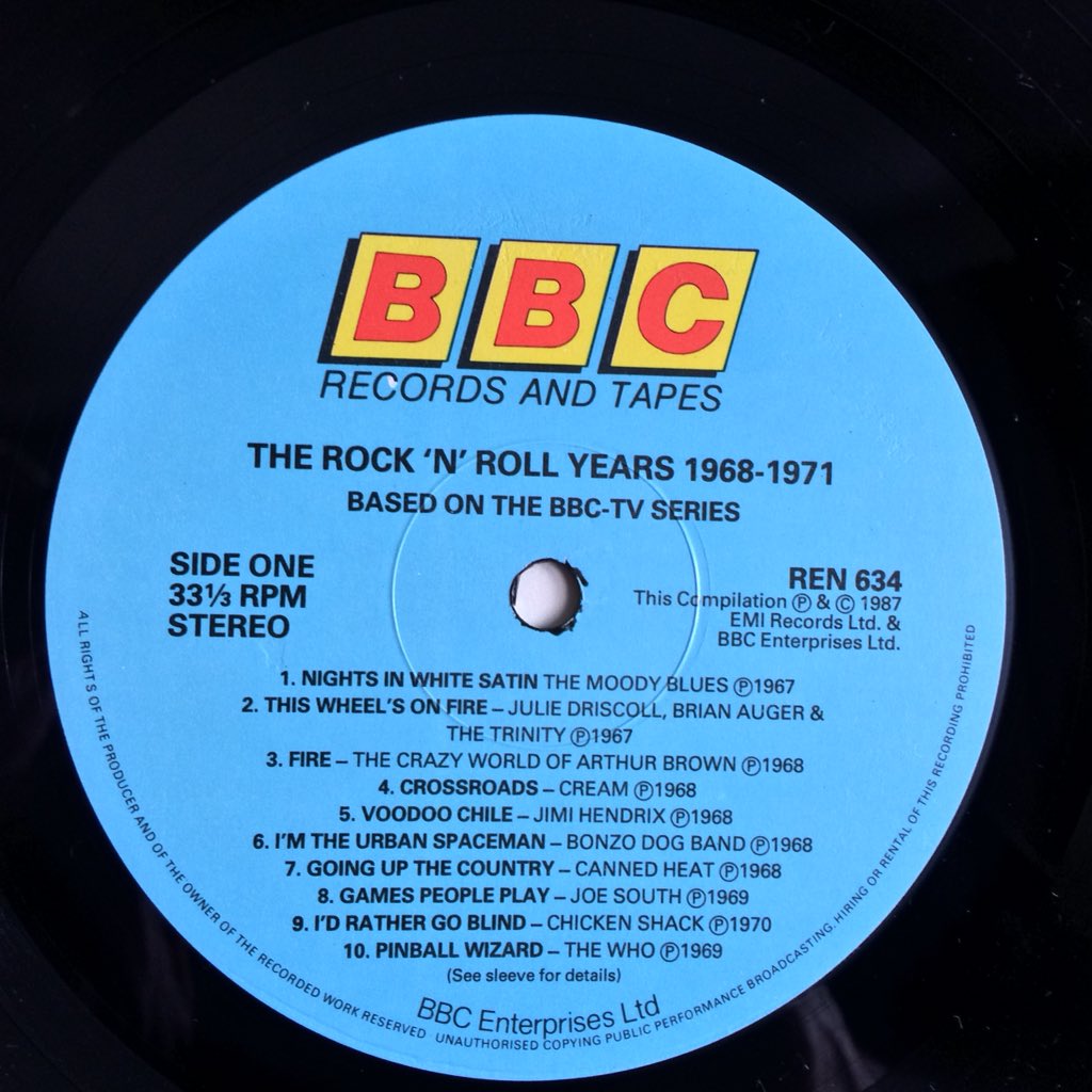 RetrospaceAndy's tweet image. 50p #vinylfind this morning on @BBCRecordsVinyl #rocknrollyears #1968-71 1 down 3 to find!