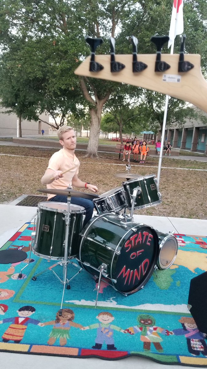 MsE_Magic's tweet photo. What a better way to say adios to Music in Our Schools month than with a few faculty members rocking in a Friday morning! @rpk8magnet @HCPS_Music @MrEricMiller @RaymondVmusic https://t.co/xBkhNI8AGm