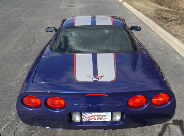 AllVetteColors's tweet photo. 2004 Z06 Commemorative Edition Corvette in Le Mans Blue Metallic. 405-hp LS6 engine. One-year stripe package. #corvetteC1 #corvetteC2 #corvetteC3 #corvetteC4 #corvetteC5 #corvetteC6 #corvetteC7 #corvette #corvetteZR1 https://t.co/AHAOt8ZUhV
