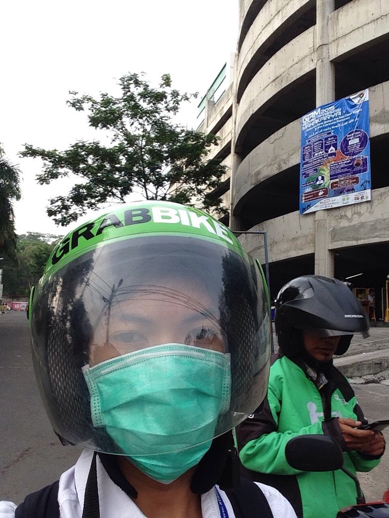 AhmadSofyanLbs's tweet photo. @GrabID It has been a Grab bike user since it was in Grab Taxi app until it changed to Grab. This is my last chance to see @katyperry live in Jakarta. Been trying to win since you started your Katy Perry ticket giveaway but no luck😭 Please, count me in :”) #GrabKatyConcert https://t.co/aiHpRYqKd5