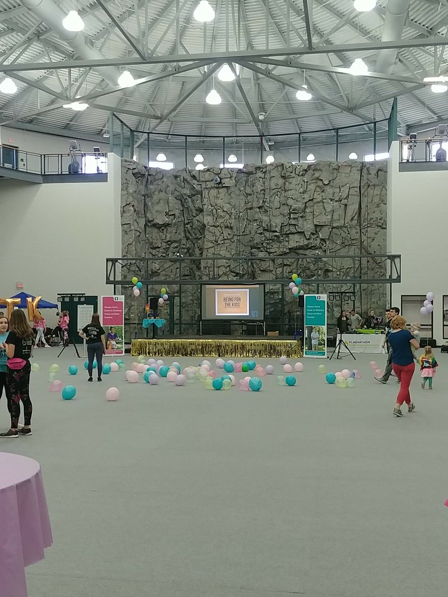 PhiPsiKentState's tweet photo. @KSUFlashathon is back!! For the next 12 hours for every retweet this gets we will be donating $1! Let's beat last year's numbers!! #KSUForTheKids https://t.co/V48DhkSurg