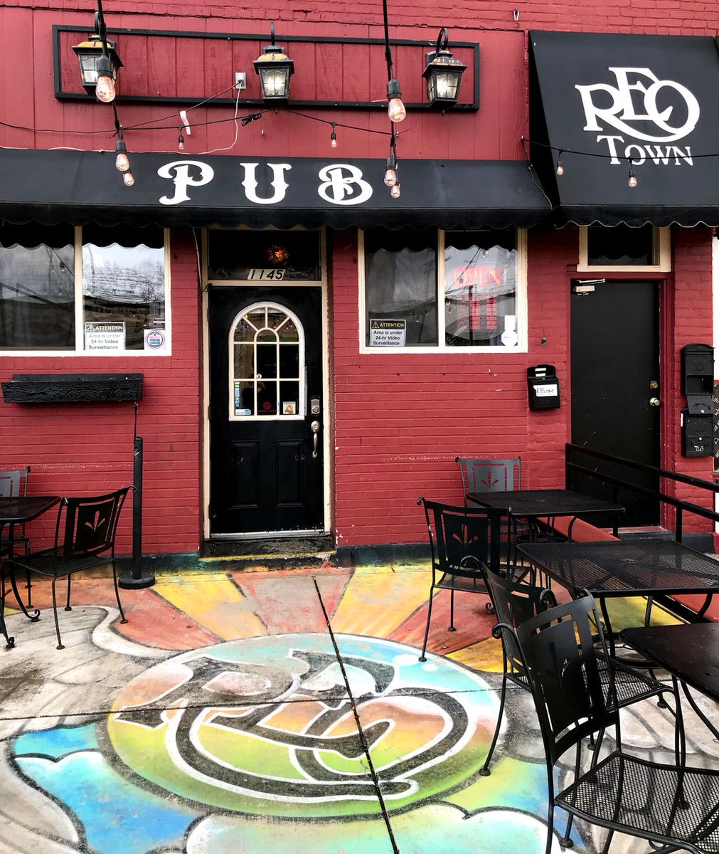 In this week's #SmallBusinessSaturday, we are featuring the awesome <a href="/ReoTownPub/">Reo Town Pub</a>! They are an awesome pub with an amazing staff and great-tasting drinks! Stop in today and have a pint! #SmallBusiness #ReoTown #Pub #Beer