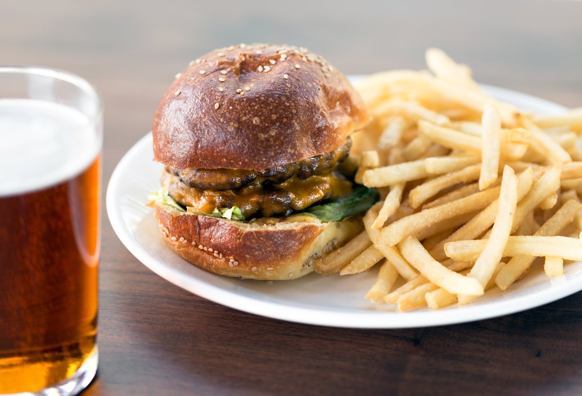 Broad_Table's tweet photo. Happy National Beer Day!  We've got 20 beers on tap so stop in and celebrate! https://t.co/aHcrZk66jL