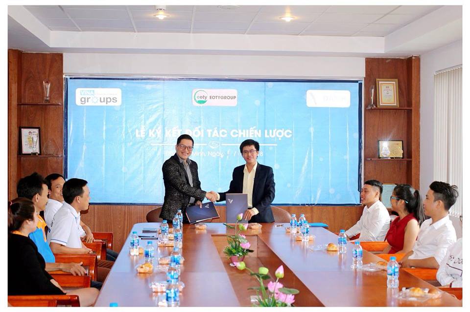 vndc_io's tweet photo. DAMH KÍ KẾT CÙNG CÁC DOANH NGHIỆP
Ai chưa lên thuyền thì xin mời các bạn đăng ký tại đây : https://t.co/2JAK77NxMk https://t.co/KsjJignBDz