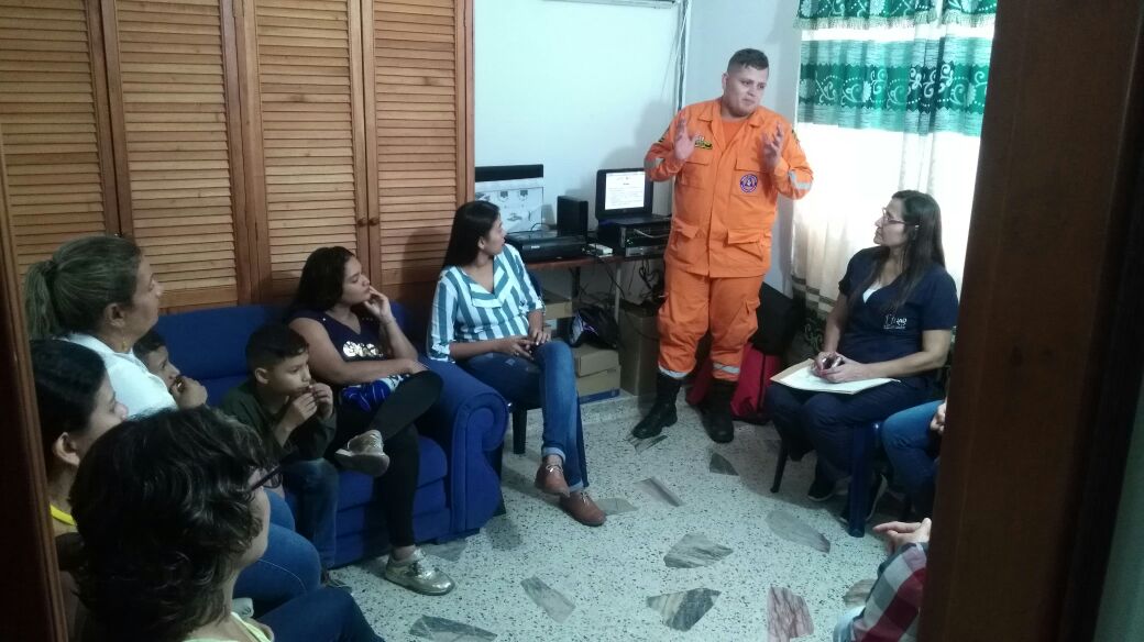 ChingYulieth's tweet photo. En la UDR Barrancabermeja estamos en Capacitación en Planes de Emergencia Familiares en el marco del Día Mundial de la Salud https://t.co/BnOi88rvJd