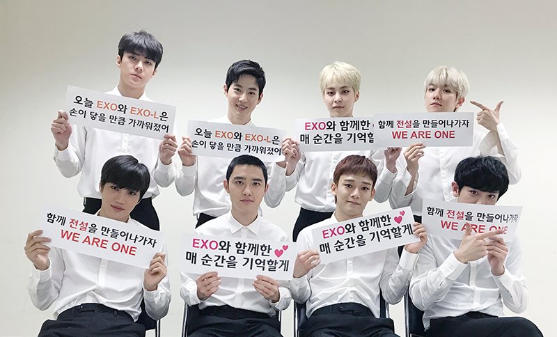 nini_8_8's tweet photo. 오늘도 좋아해💖 오래오래 함께 가자

#너희는여전히_엑소_우리는영원히_엑소엘
#벚꽃피는_봄에_우리를_만나러와준_피터팬_보이들 
#6YearsWithEXO 
#MTVBRKPOPEXO 
#PremiosMTVMiaw https://t.co/CPFg0ANshS
