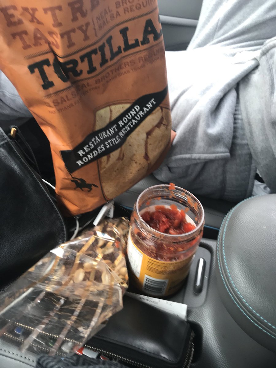 OurElectricSoul's tweet photo. Stopped for #TopUp @ChargePointnet #DCFastcharge Busy ball Tournament weekend. More #fastcharge spots needed in T.O. #snacks and instagram. #toilet needed at charge station 🤔 https://t.co/vb6rLh3T0n