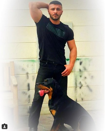 mystery0725's tweet photo. najmeddinscorpion:  "In my @beinghumanclothing  T-shirt that Salman wore and then gave me. He took me to his room and  told me choose anything from my wardrobe. What a true gentleman and  bigger brother. Thank u @beingsalmankhan we support Salman Khan !! With Carlos my Rott" https://t.co/RySLCfhQGG