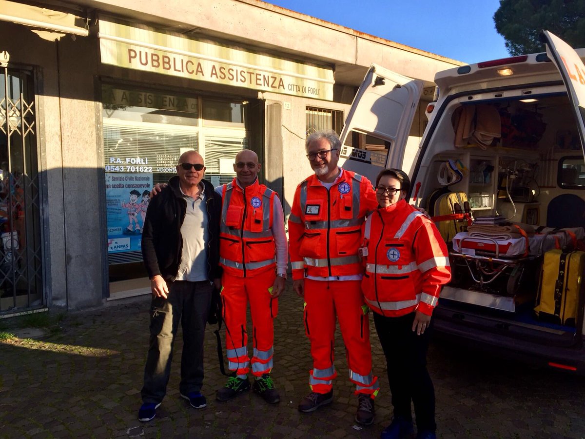 PA_Forli's tweet photo. #paforli #equipaggio del sabato mattino #pronto !! https://t.co/NicR9kAz9T