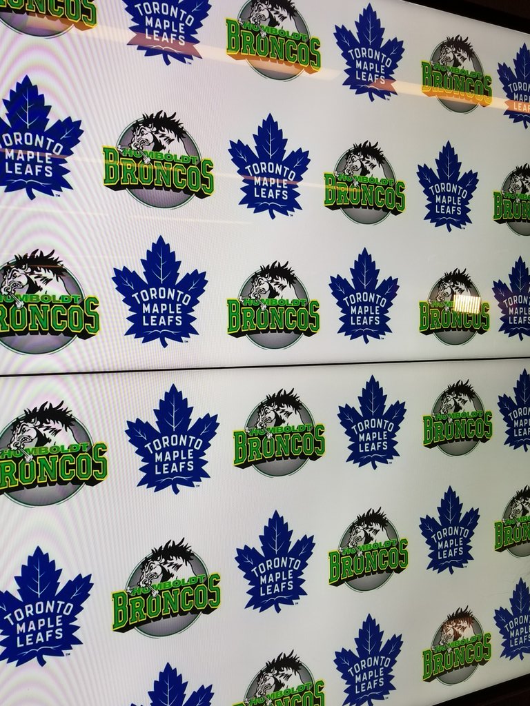 MikeInBuffalo's tweet photo. #Leafs backdrop in the dressing room on Saturday in honor of the Humboldt Broncos tragedy. https://t.co/sEmX5RMDeC