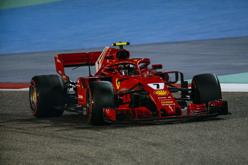 ScuderiaFerrari's tweet photo. POLE number 214 for the Scuderia!!#Seb5 sets a super 1:27.958, #Kimi7 P2 GREAT JOB to all the team! #BahrainGP #Quali #ForzaFerrari https://t.co/6TN46xm5n3