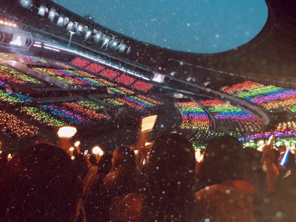 SEHUNNIE_BAEBY's tweet photo. W - whatever happens to 
E - EXO

A -Always
R - Remember that we
E - EXOLs are the

O - Only ones who
N - Never
E - Ever left them behind

#6YearsWithEXO #EXO @weareoneEXO https://t.co/9T9TwCVkB5