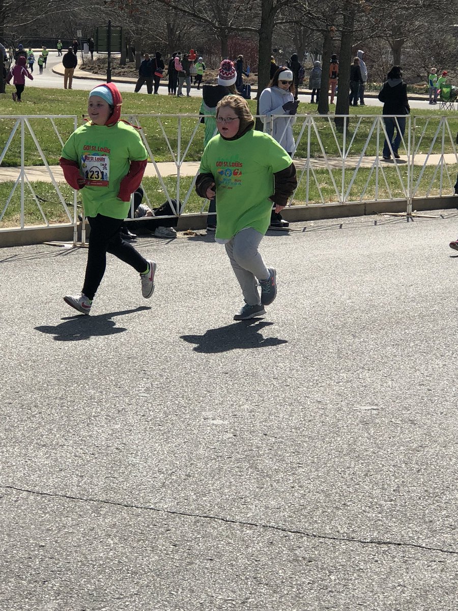Stacy_k_smith's tweet photo. #readrightrun #gostl @asherjfes https://t.co/kezeHH77U1