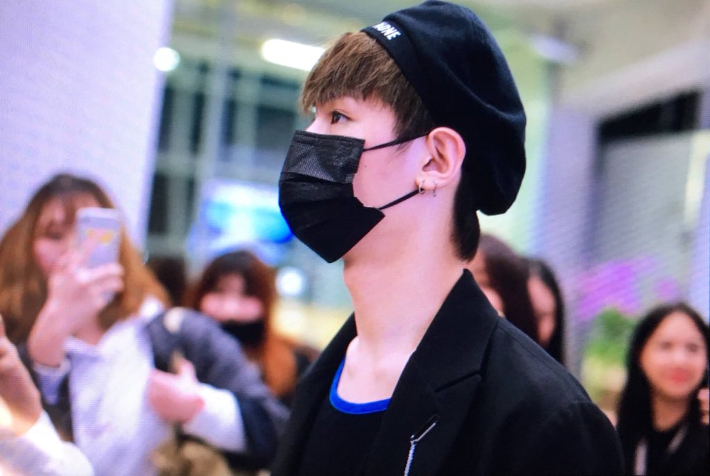 SpriteOxygen's tweet photo. 180407 BKK✈️Preview
cr.@LastAngel0219 

 #저스틴  #JUSTIN #黄明昊 #IDOLPRODUCER https://t.co/IvYav3KPjZ