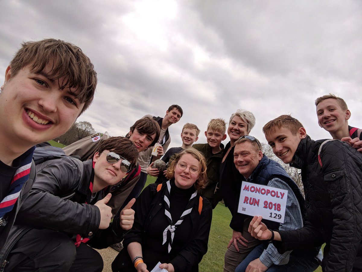 12Caldridge's tweet photo. @monopoly_run #monrun18 #extraphotos #wedontknowwhattodo https://t.co/EliMTsJG7l
