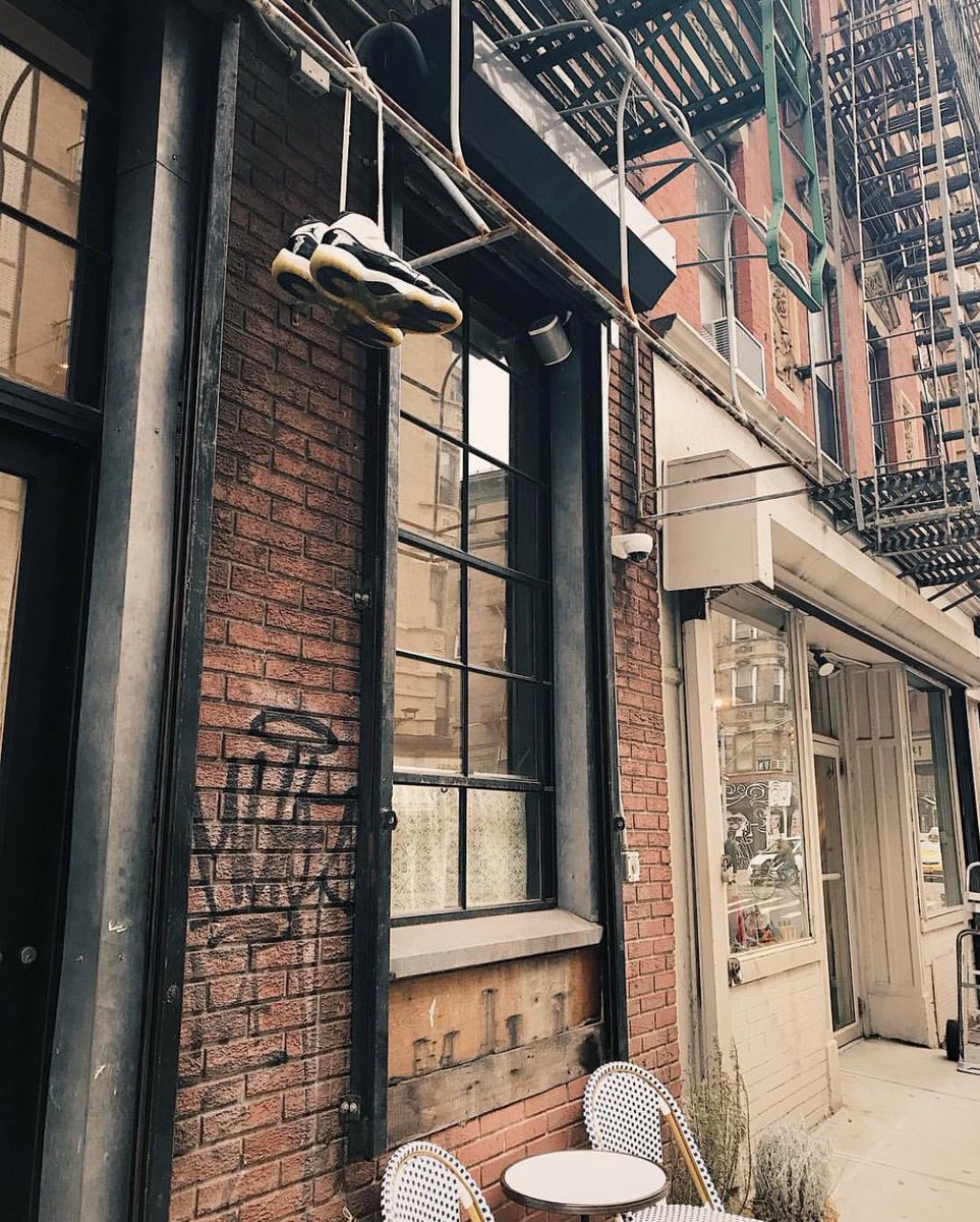 Throwbacking_'s tweet photo. Concords on a wire 🌆
#Throwbacking https://t.co/CvKlsHO2y5