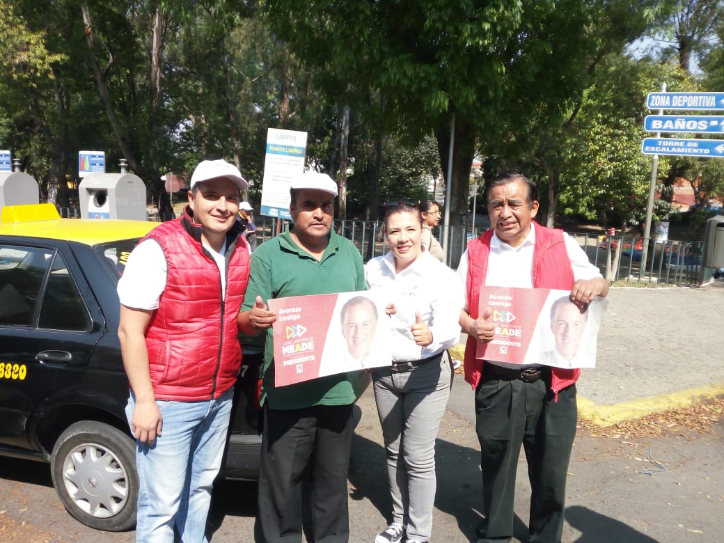MFRCUAUTLANCING's tweet photo. Acompáñanos !estamos en el #ParqueJuárez de nuestra bella #Puebla !
#Avanzará Contigo
Todos con @JoseAMeadeK #RevolucionPresente @UR_Nacional @mayrusmayrus7 @EnriqueDogerG_   @LorenzoRiveraN @EstefanChidiac https://t.co/rDNnCA92Pj