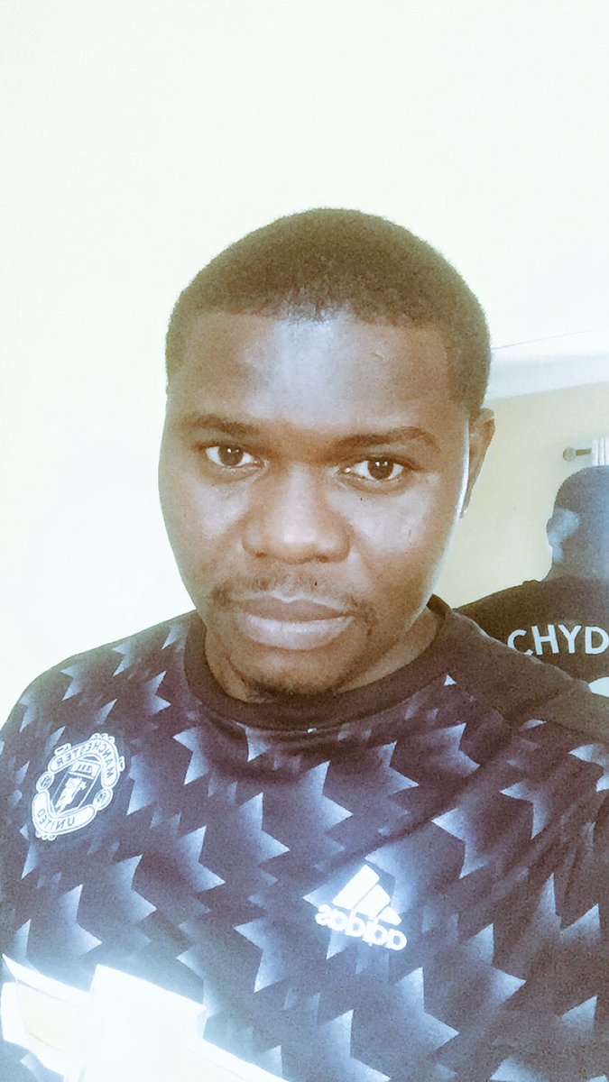 Chydee's tweet photo. Let’s go @ManUtd ❤️❤️ #ManchesterDerby https://t.co/3QB0KNbBAQ