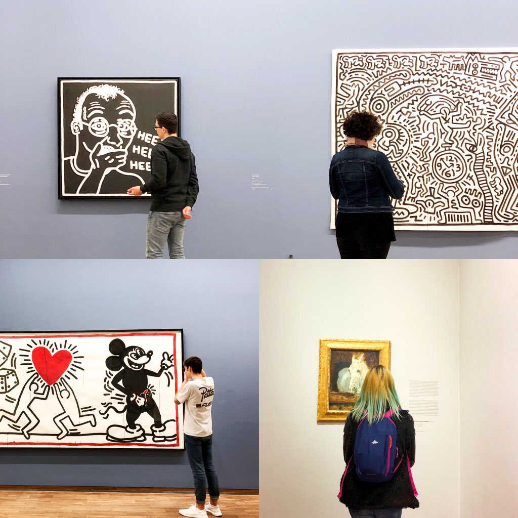 ACAstudioJDZ's tweet photo. What are they thinking when they appreciate paintings?
#museum #exhibitions #BlueWall https://t.co/i1K7TUAJpK