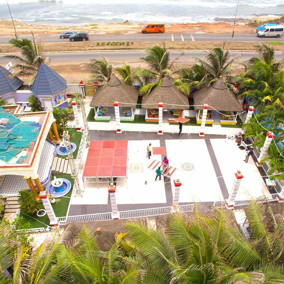 ReggaeEmbassyGh's tweet photo. Mellow Saturdays Stage preparations ongoing. Every aspect is being set up....... Watch out for XLNC @XLNCFAMILY
And the FAMILY BAND #Dreamland #ReggaeEmbassyGhana #SunsetReggae #ReggaeMusic #XLNCFAMILY #AFRICA #GHANA #OyeTruee #WALAFAHW3 🔑⏬⏬⏬ https://t.co/0LNsaAvipy