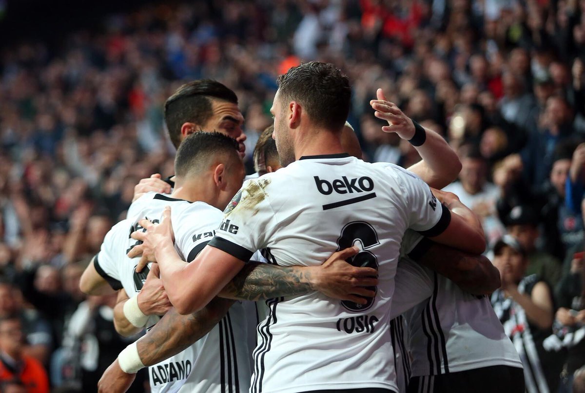 Besiktas's tweet photo. Harikasın Talisca 😎🦅⚫️⚪️ https://t.co/viMSNAjTCw