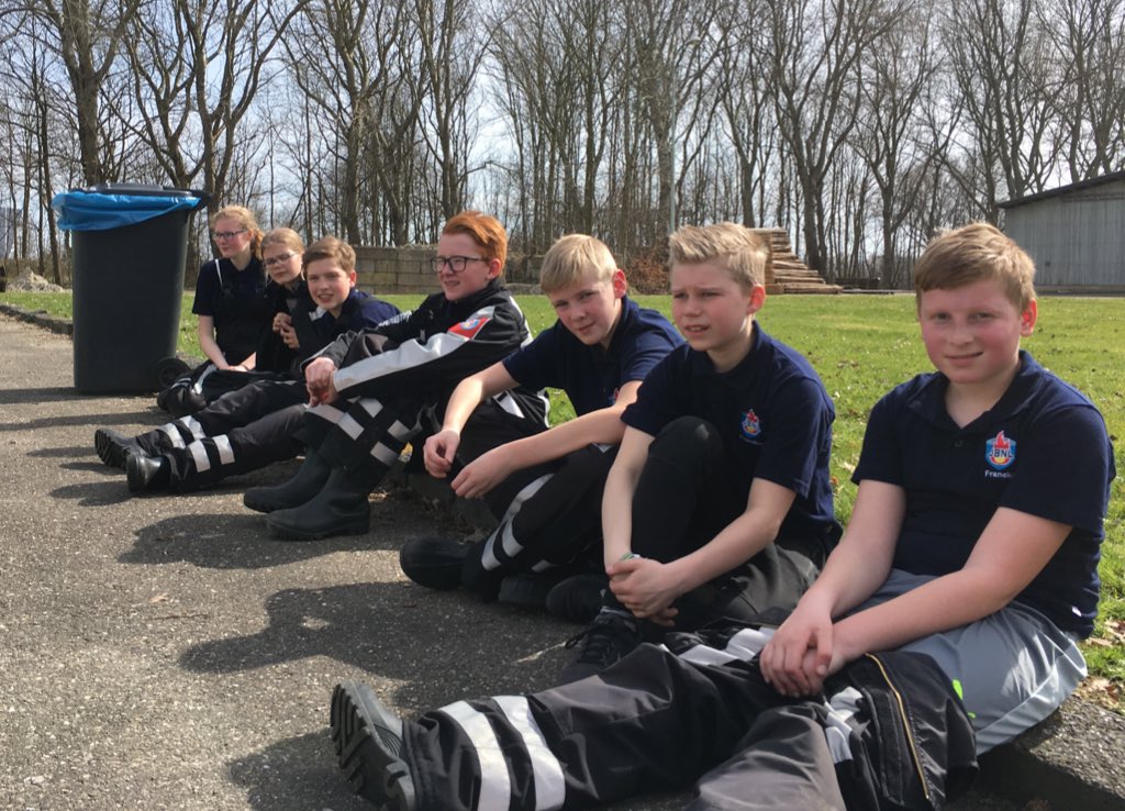 SiskeKlaassens's tweet photo. Mooie en goed georganiseerde regionale wedstrijden voor jeugdbrandweer gespeeld in Delfzijl. Veel lol en veel geleerd @BRWGroningen https://t.co/7o0HYnahIZ