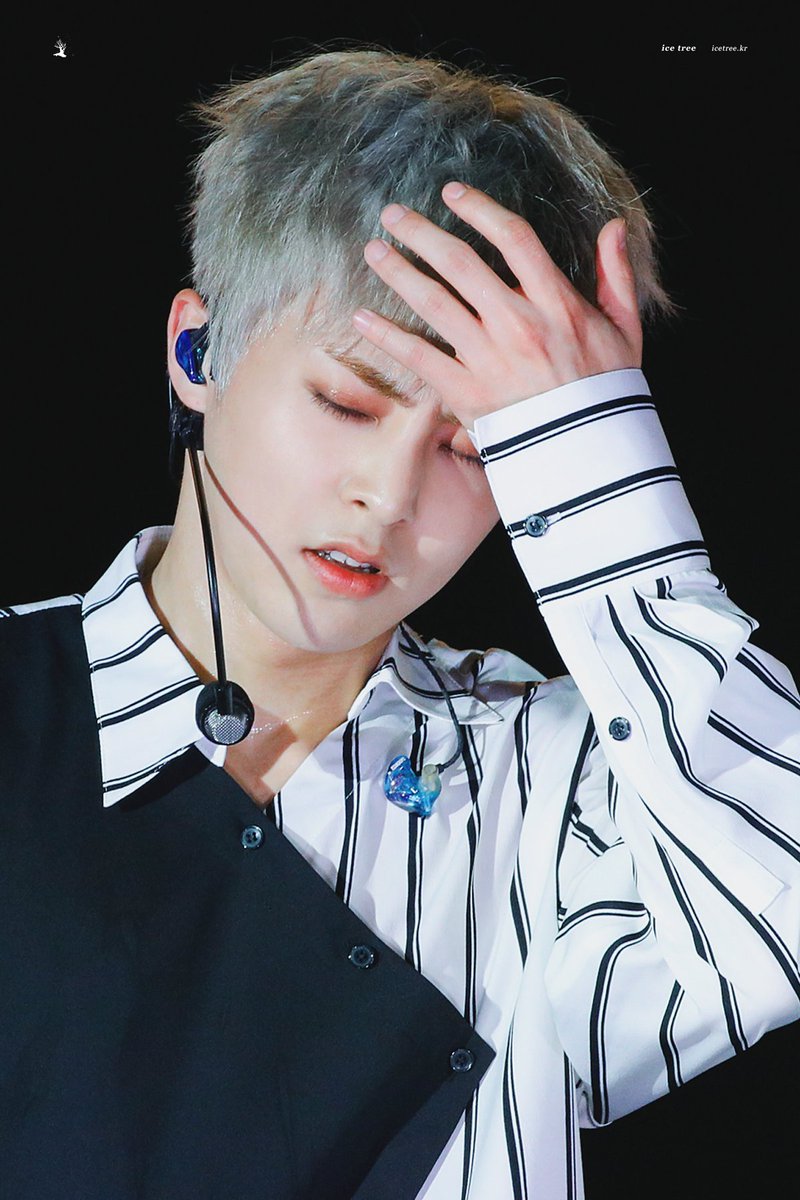 ICETREE326's tweet photo. 시우민 하트. 하트. 하트. ♡

#PremiosMTVMiaw #MTVBRKPOPEXO @weareoneEXO https://t.co/CHQ36QtJwN