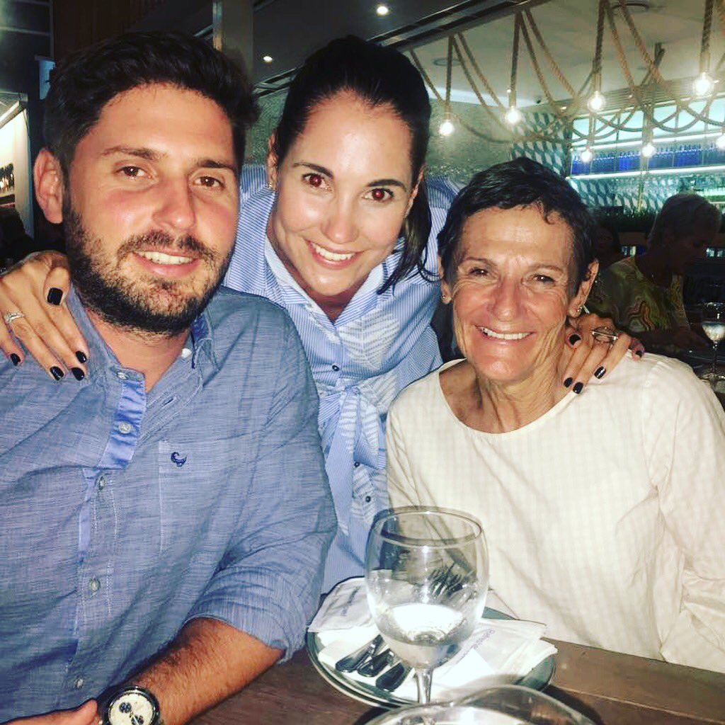Tam1306's tweet photo. Birthday spoils for my amazing mom #thebest #mom #family #whataday #fullofspoils #spa #oysterbox #mythos #gincocktails #laughter #love #♥️ https://t.co/pPuey7SZCJ
