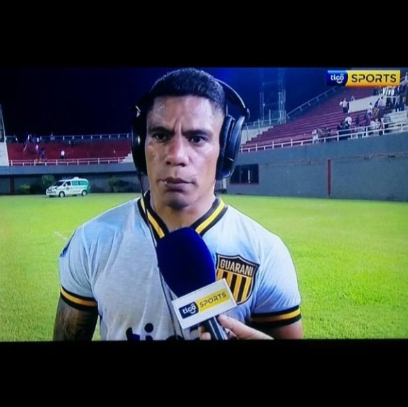 rmc_sports's tweet photo. .@RodolfoGamarra fue elegido anoche LA FIGURA DEL PARTIDO en la victoria 1-2 de Guaraní sobre 3 de febrero.
¡Felicidades, Rolfi! 🔥⚽️🔝
📝Representado por @regis_marques_.
#RMCSports #RodolfoGamarra #Guaraní #LaFiguradelPartido https://t.co/5ykPYODQt8