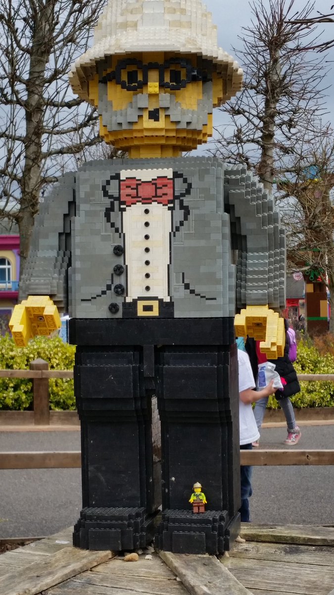 alcoventry's tweet photo. The best part of the day, Columbus the explorer meet his explorer dad. I'm not sure he his ever going to leave Legoland. #WileyOnTheMove #Legolandwindsor https://t.co/wOlggoeTo3