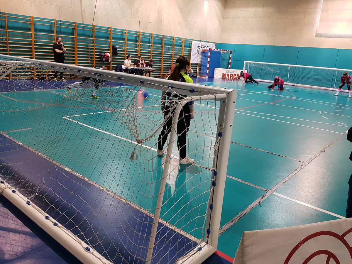 MadridMasIdeas's tweet photo. Distinta suerte corrieron también nuestros equipos en el último partido de la jornada 3 de la #LigaGoalballMAD: el A ganó 6-1 a #TetuánB y el B perdió 5-6 contra #TetuánA. https://t.co/zYvsPwvSBD