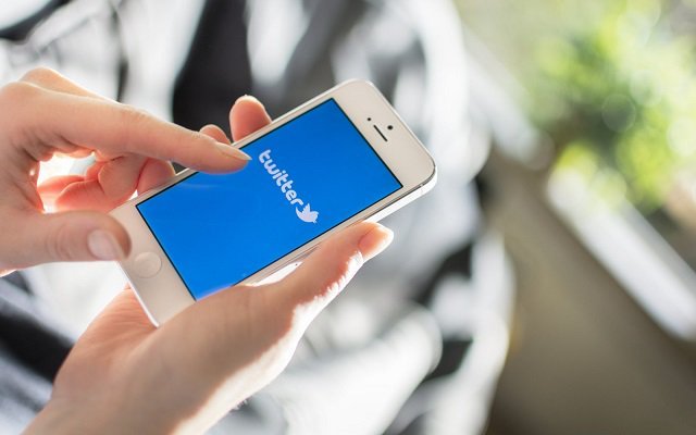 PhoneWorldpk's tweet image. This new rule will force people to use the official #twitter app instead of any third-party app.
#TwitterAndroidApp #TwitterUpdates phoneworld.com.pk/twitter-cuts-o…