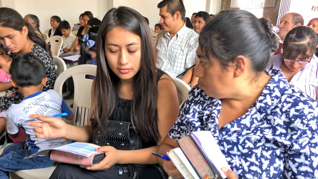 AdventistasUPN's tweet photo. En todas las iglesias del norte del Perú 🇵🇪 todos los miembros se suscriben al plan #Mana2018 para fortalecer el estudio diario de la Biblia. #MetasCRM #ConvencionES 🙏🏽 https://t.co/kgvX6G4Xil