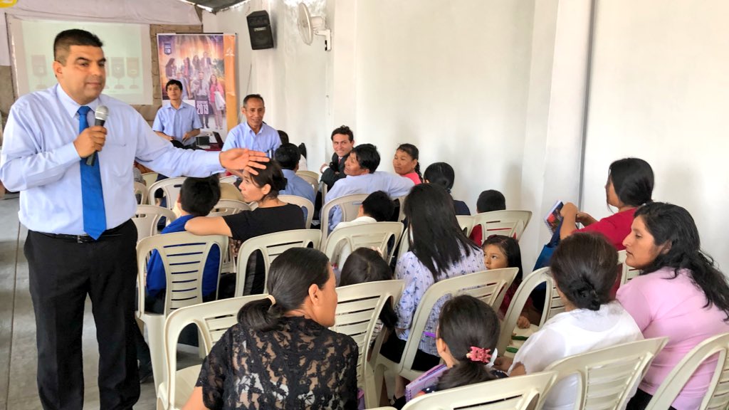 AdventistasUPN's tweet photo. En todas las iglesias del norte del Perú 🇵🇪 todos los miembros se suscriben al plan #Mana2018 para fortalecer el estudio diario de la Biblia. #MetasCRM #ConvencionES 🙏🏽 https://t.co/kgvX6G4Xil
