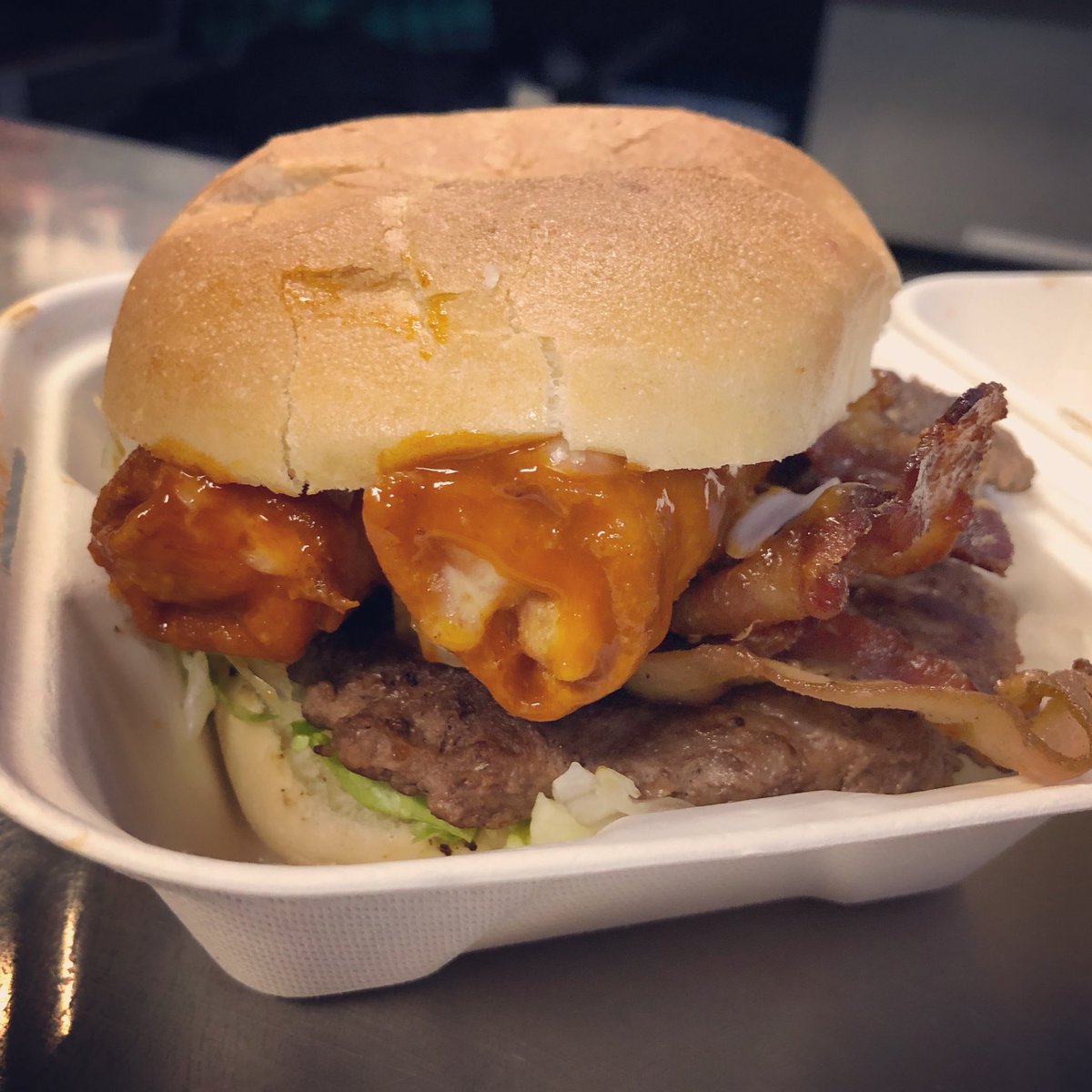 platesandshakes's tweet photo. Last night someone ordered 2 “Firecrackers” on a Bacon Cheeseburger! #NotTheirFirstRodeo #SavageSection #Brockport https://t.co/AH8jJ7a9uk
