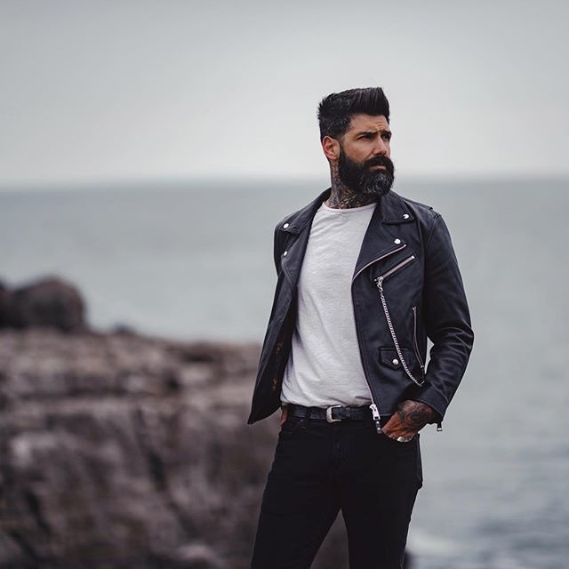 Carlos_R_Costa's tweet photo. Moody weather moody man haha •
•
#carloscosta #roque_80 #thekooples https://t.co/D3FKxFqND3 https://t.co/pOeJGXE0gt