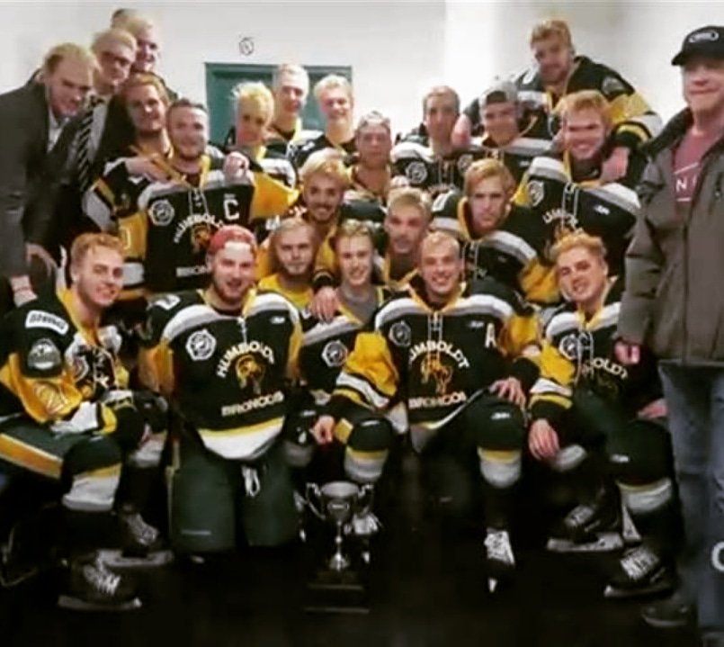 Mighty_Camels's tweet photo. The Camels mourn with the rest of the hockey world...thinking of the families of the #humboldtbroncos in Saskatchewan. 💔 https://t.co/aNo5Tshwcl
