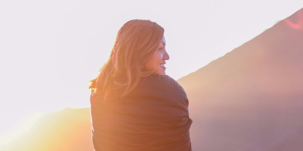 Do_We_Mind's tweet photo. Are you unmotivated, lacking direction and passion in your life? Bored and unfulfilled? Could the answer be to escape your personal bubble? Shake up your life and rock the boat? Read on for some inspiration from @Lachybe  from @ideapod  https://t.co/uC2AcTlHUD #NorthantsKindness https://t.co/CYLk7WIpvF