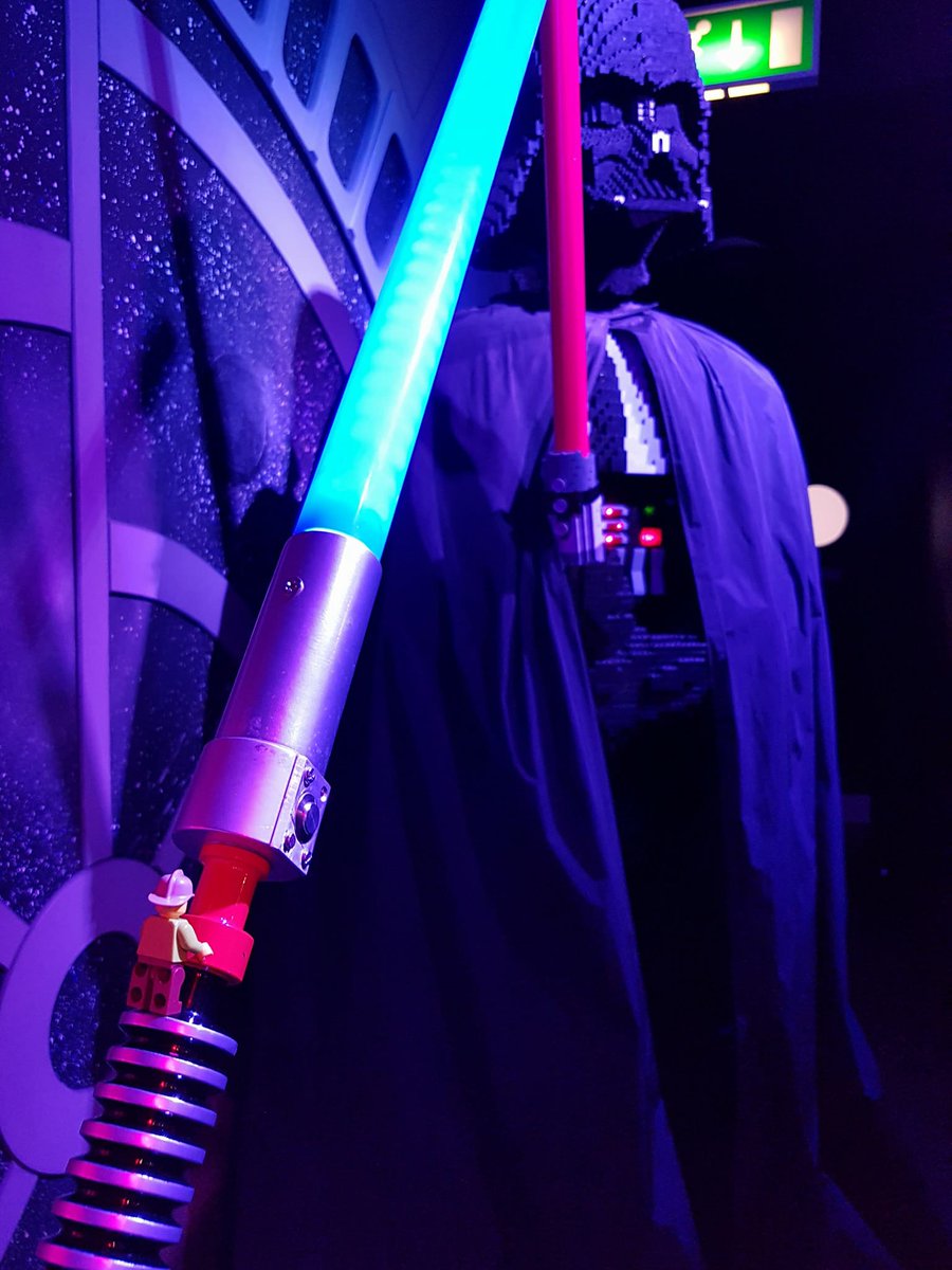 alcoventry's tweet photo. May the force be with you. Columbus the explorer was blown away by his Scifi relatives. He had so much fun with them.
#WileyOnTheMove #Legolandwindsor #wemayneverseecolumbustheexplorereveragain #homesweethome https://t.co/eUsiJtu0DP