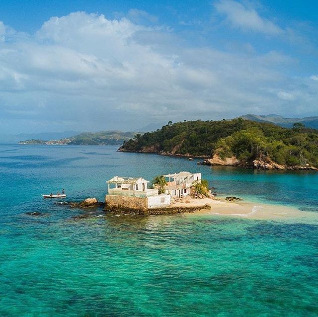 MiradasMagazine's tweet photo. Impresionante vista de #PlayaPiscina, en Parque #Mochima, cortesía de @campellovision.
.
.
#MiradasMagazine #Miradas #RevistaMiradas #Mercadeo #Marketing #MarketingDigital #Mkt #PetroMoneda #Petro #Arte #Tecnologia #Turismo #Tourism #DestinoTuristico #Destinos #Tendencias #… https://t.co/nGeOPC7sda
