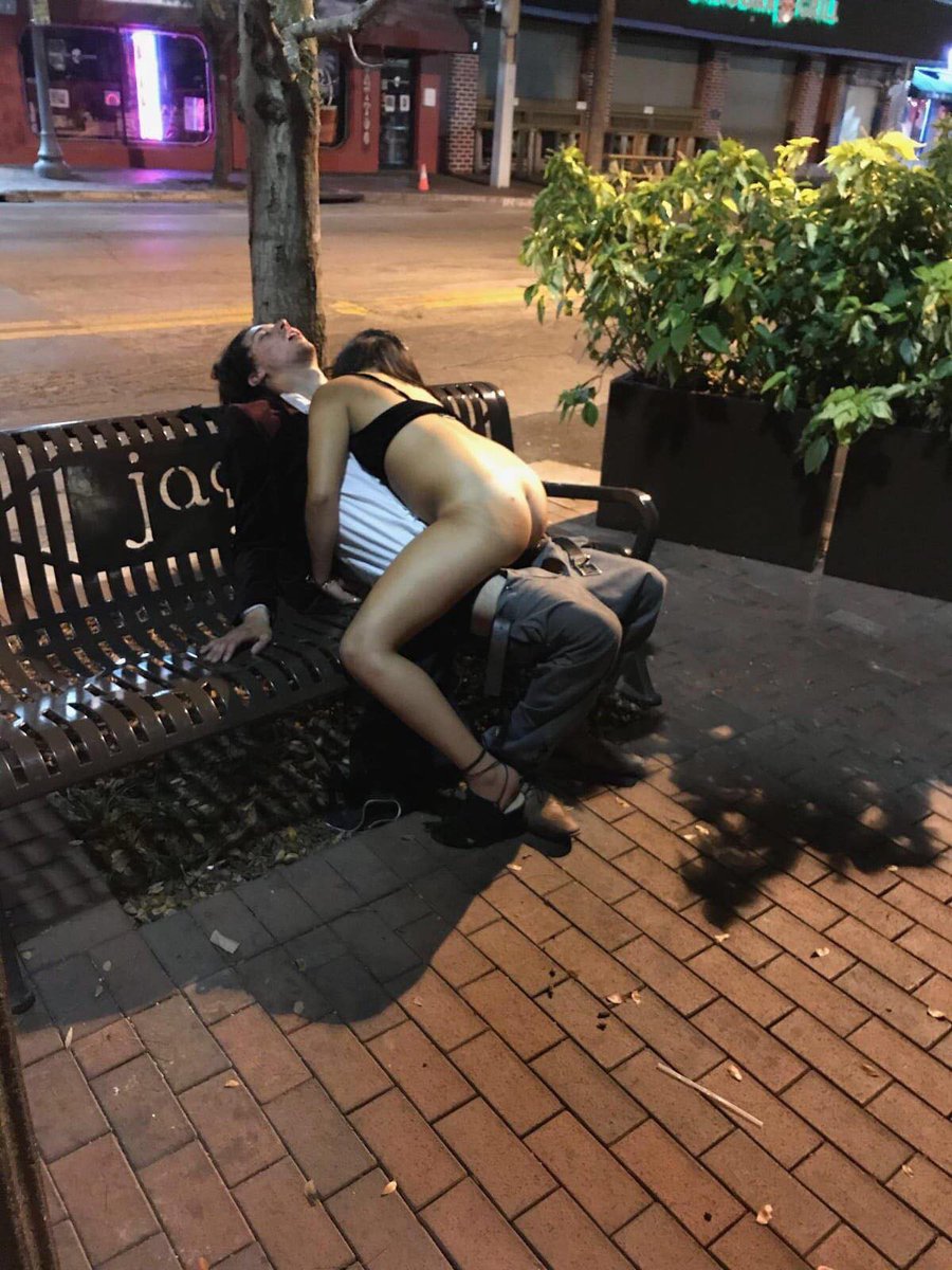 HeatInFucking5's tweet photo. Meanwhile in the Grove https://t.co/6BGS12GHXo